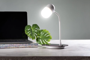 Lampe LED avec chargeur induction et enceinte bluetooth personnalisable