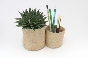 Pots à crayons avec plante en jute personnalisable