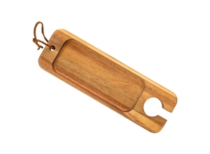 Planche individuelle apéro en bois d'acacia avec support à verre personnalisable