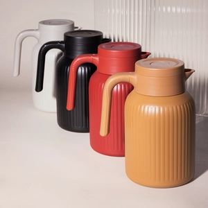 Carafe thermos élégant 1.5 l - idéal pour les réunions personnalisable
