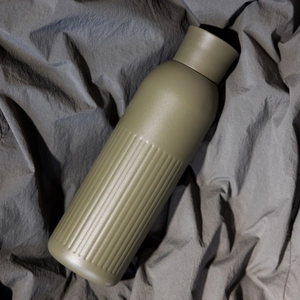 Gourde isotherme acier recyclé - 500 ml avec bouchon poussoir personnalisable