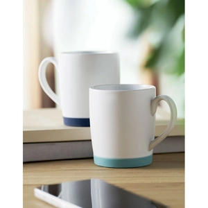 Mug en céramique avec finition blanche mate et base en silicone personnalisable