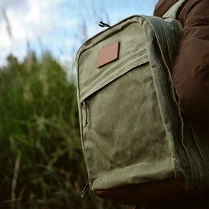 Sac à dos en coton recyclé 27l avec revêtement cire - compartiment pour ordinateur personnalisable