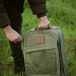 Sac à dos en coton recyclé 27l avec revêtement cire - compartiment pour ordinateur personnalisable