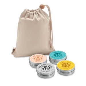 Set de voyage avec gel douche, shampoing, gommage, eau micellaire personnalisable