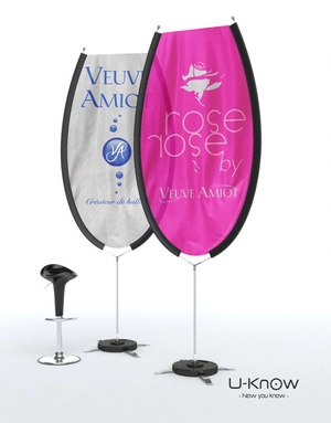 Oriflamme 310 cm  forme coupe de champagne ou verre à vin personnalisable