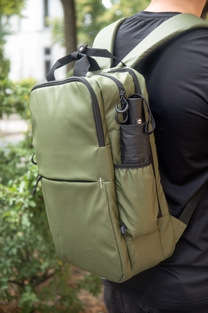 Sac à dos RPET imperméable avec 2 compartiments zippés personnalisable