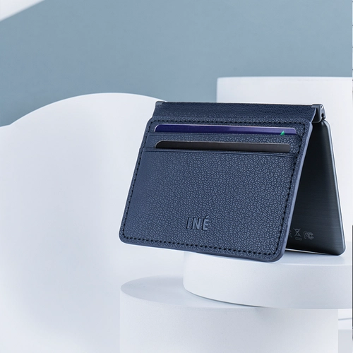 image du produit Porte cartes anti RFID avec powerbank 3 000 mAh 