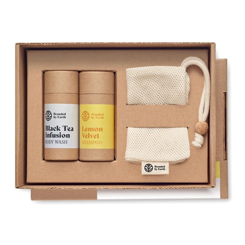 image du produit Set de voyage comprenant gel douche, shampoing et gant en coton bio